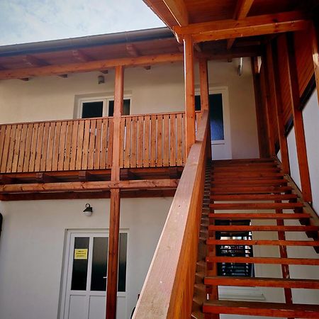 Apartman Sazava Luaran gambar